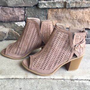 ‼️LAST 1‼️Vegan suede ankle booties!